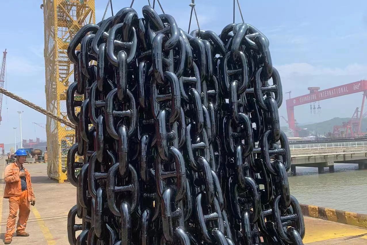 Studlink -Kette gegen studellose Kette